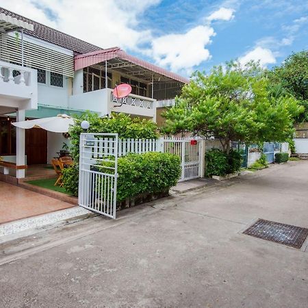White Beach House Hua Hin 20 Second To The Beach Extérieur photo