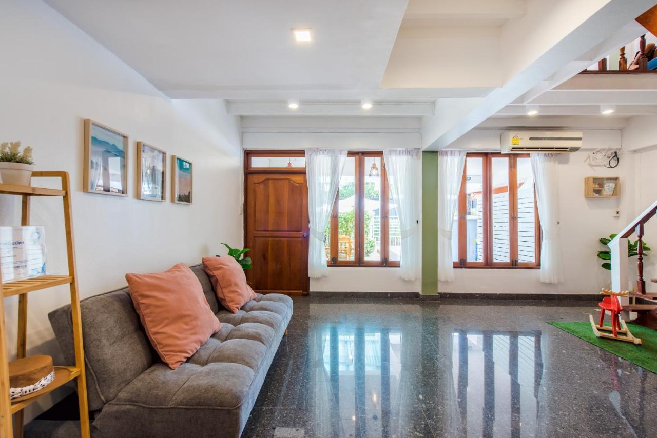 White Beach House Hua Hin 20 Second To The Beach Extérieur photo
